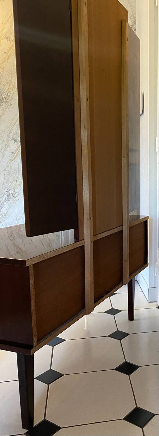 Scandinavian dressing table with triptych mirror