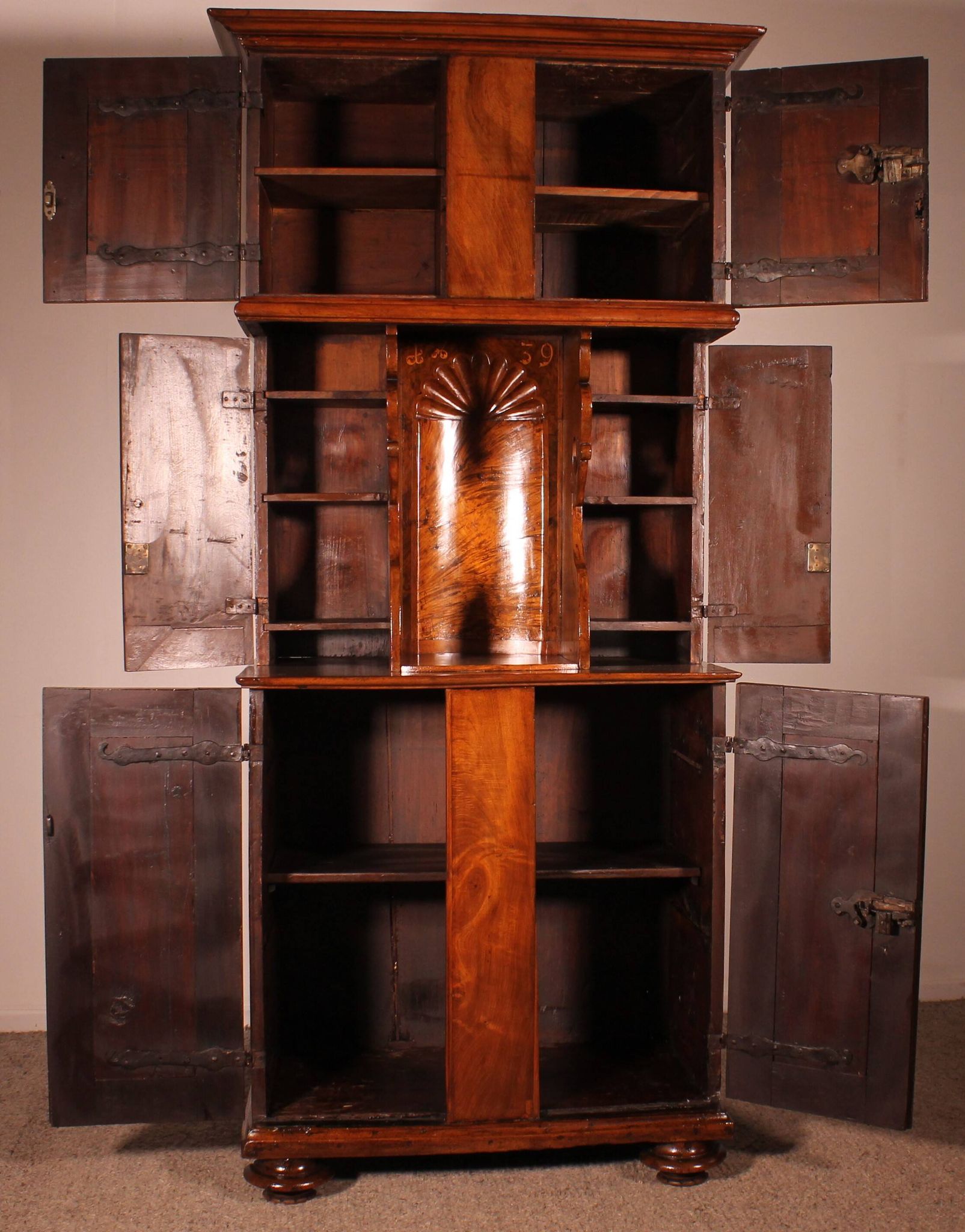 Buffet with 6 Doors in Walnut, dated 1639