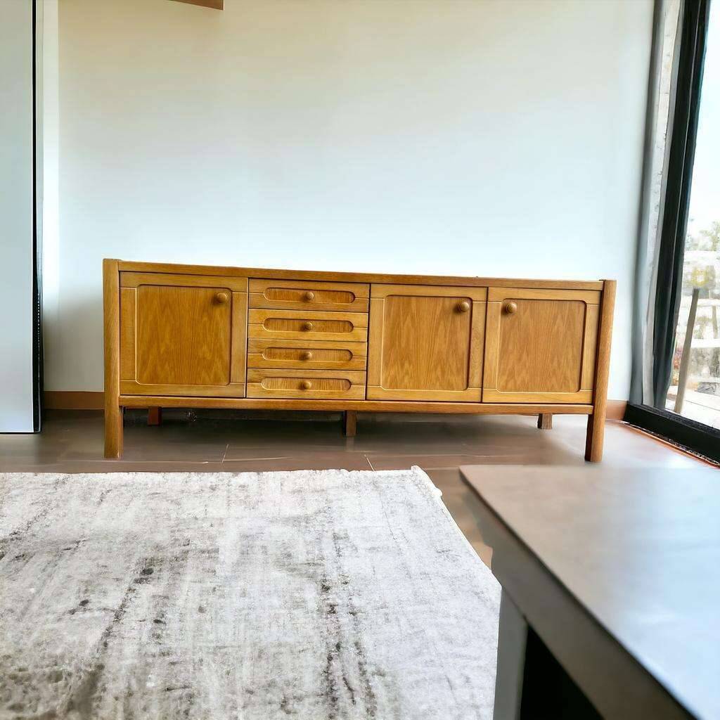 VINTAGE WOOD CHEST / BUFFET / LONG CABINET