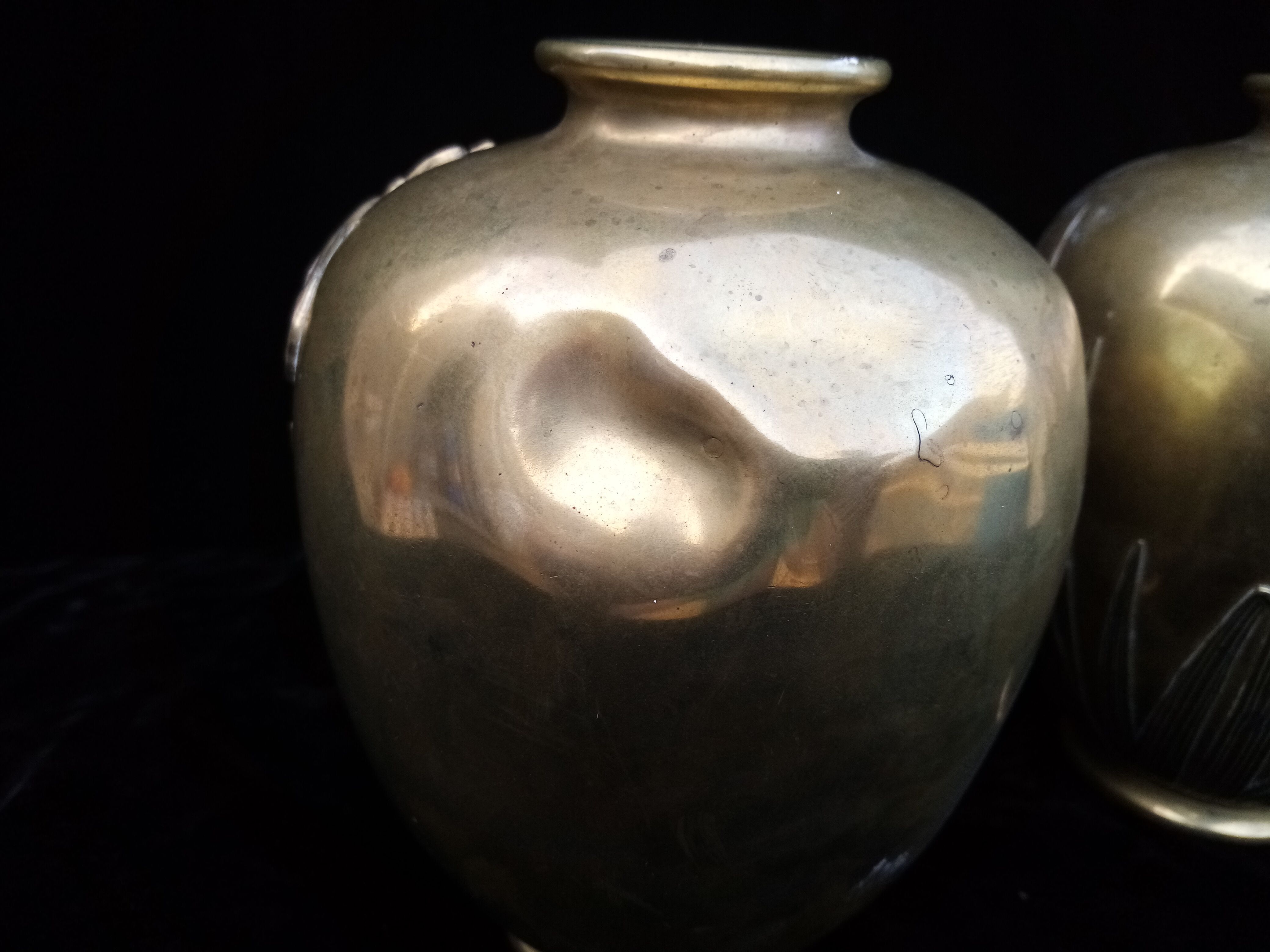 Pair of vase decoration of japanese iris