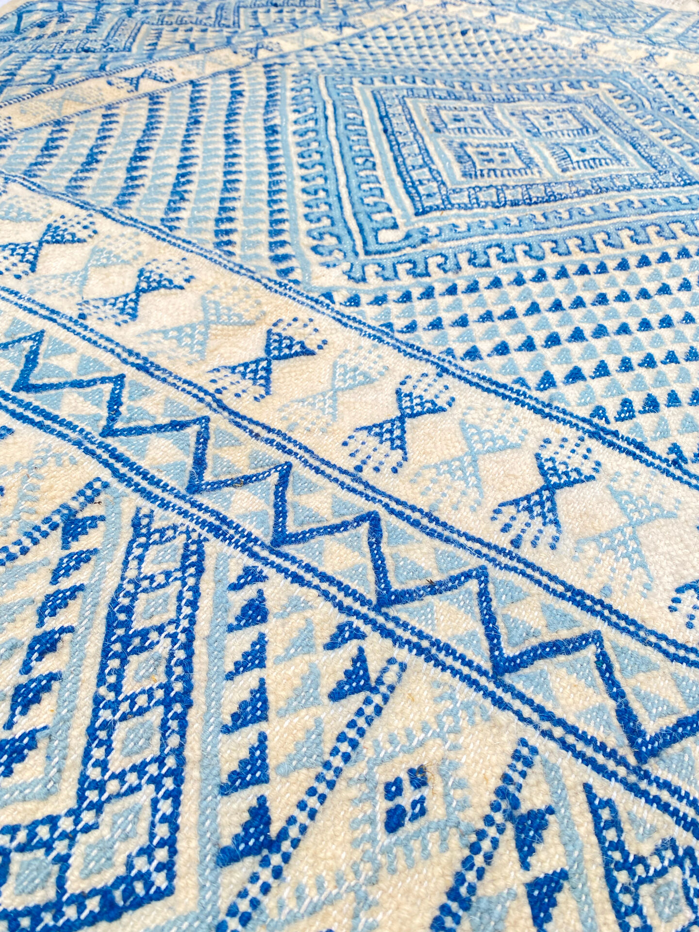Tapis en laine berbere Margoum