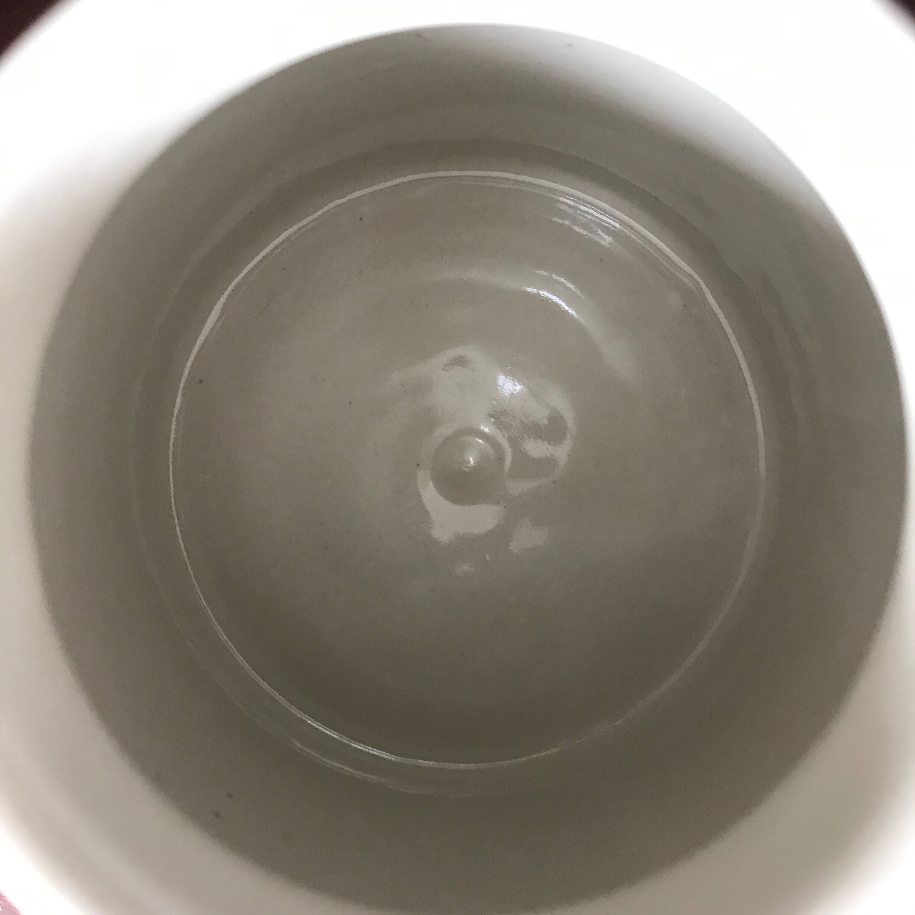 White sandstone pot