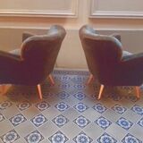 1 cute little round Chair 50 years