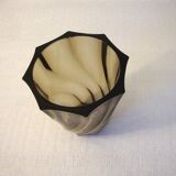 Vase en verre fumé