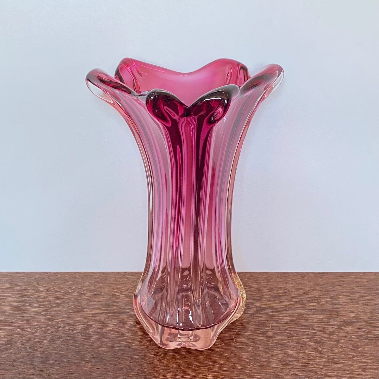 Pink vase of  Fratelli Toso - chambord