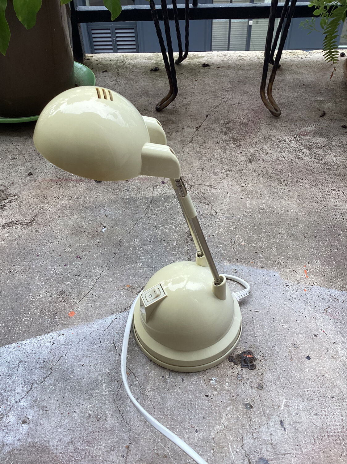IKEA espressivo vintage cream desk lamp