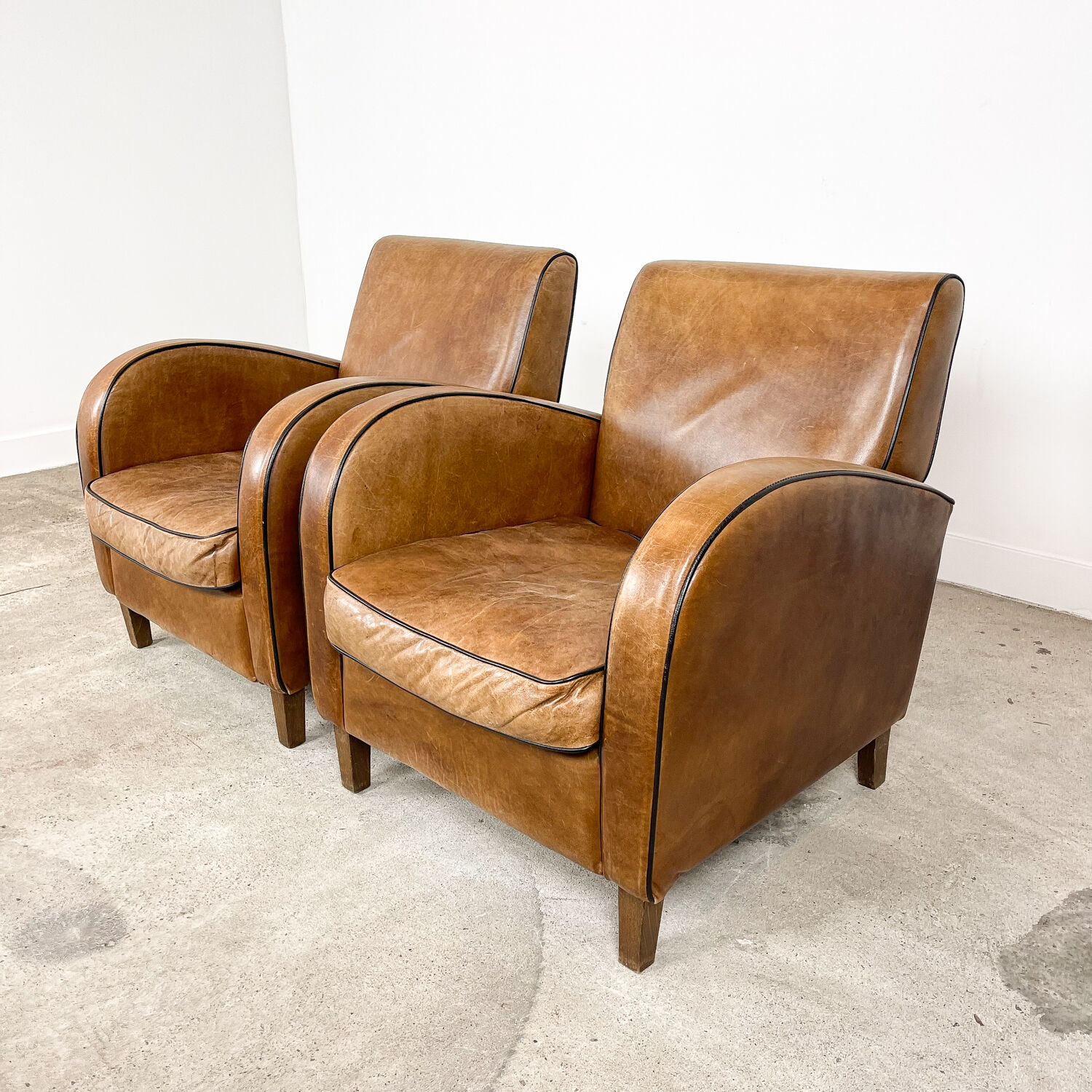 Fauteuil Club Vintage En Cuir Marron – Style Industriel – 80cm