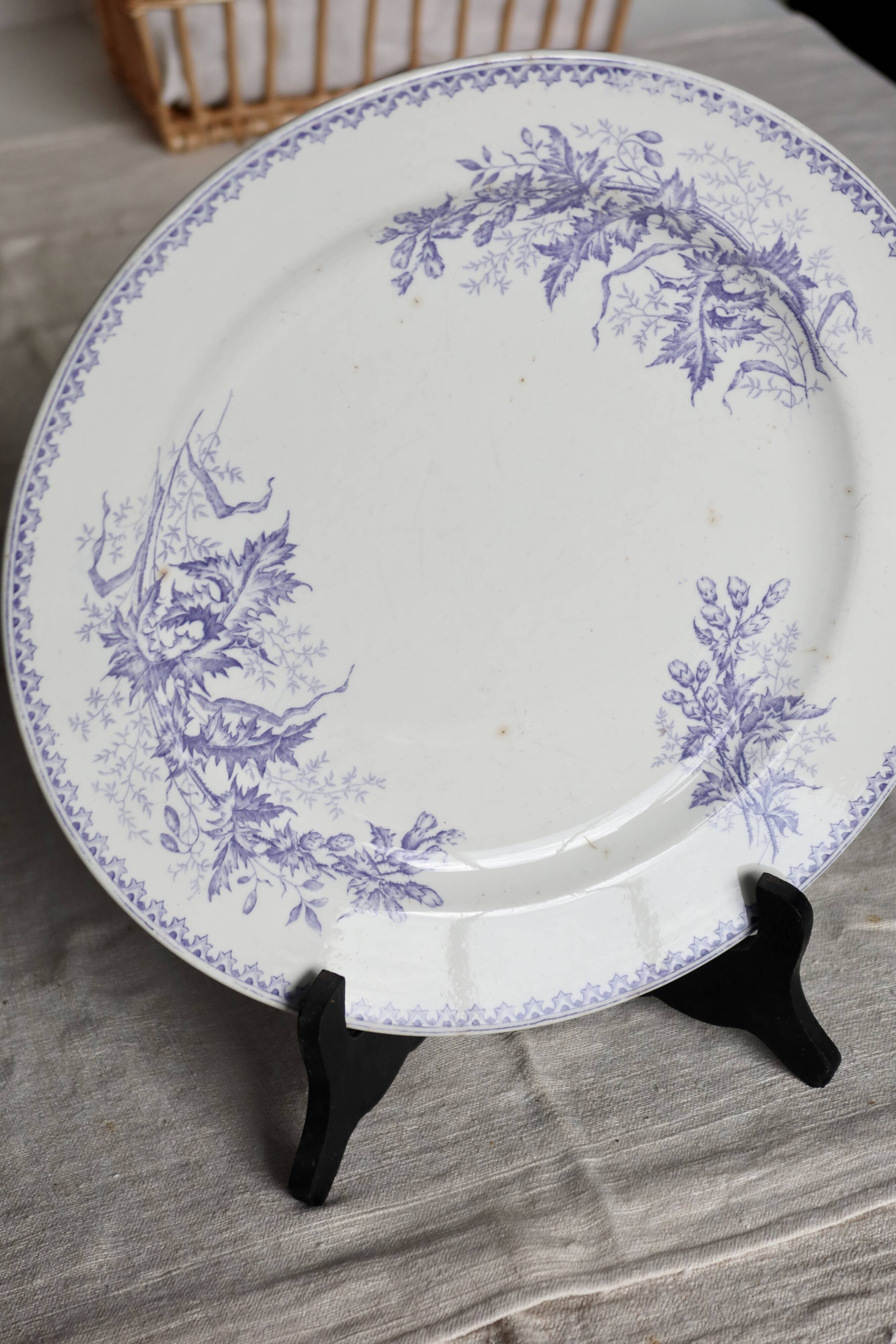 Antique earthenware serving dish from Société Céramique Maastricht – Floral decoration