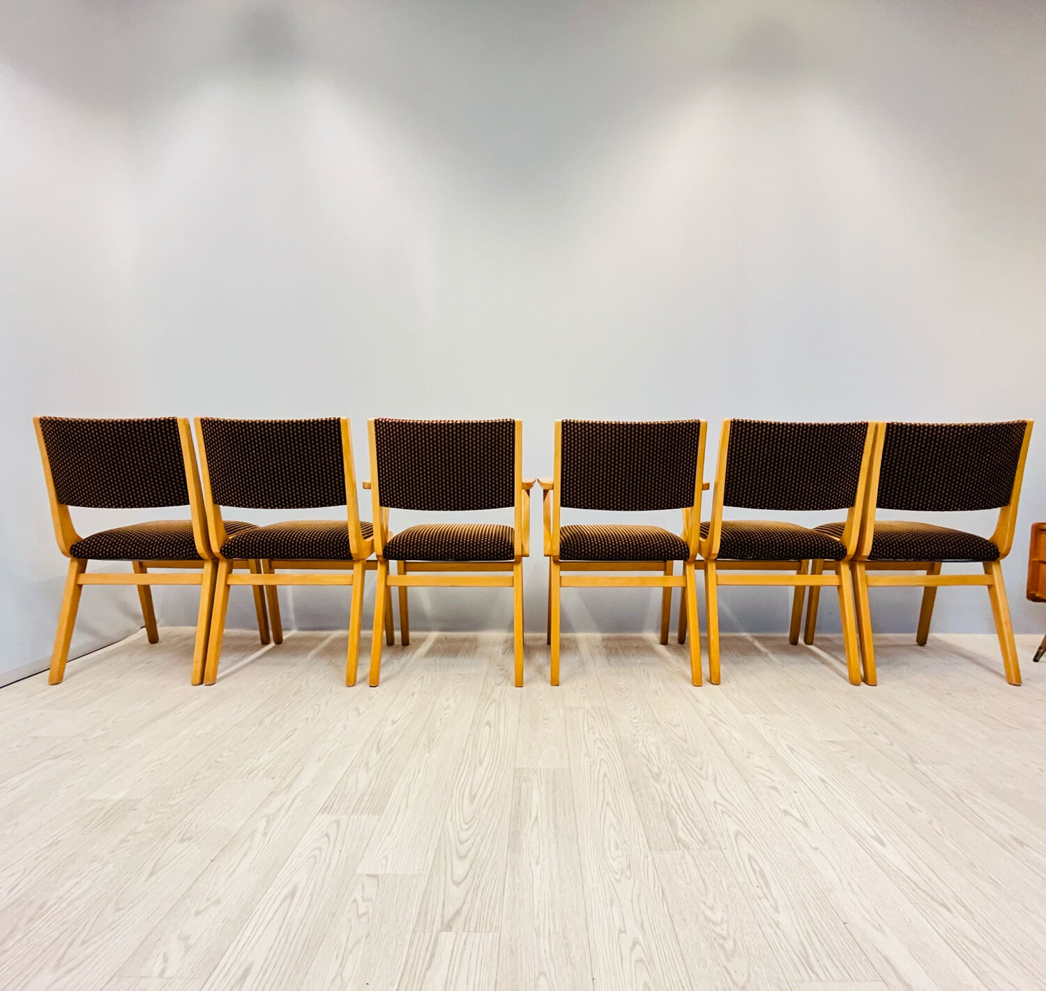 Ensemble de six chaises