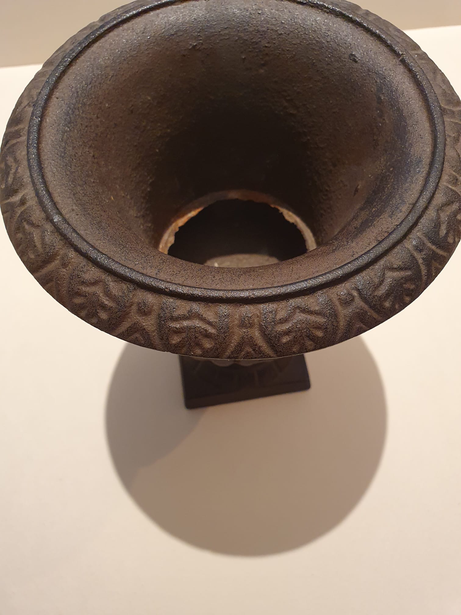 Medici cast iron vase