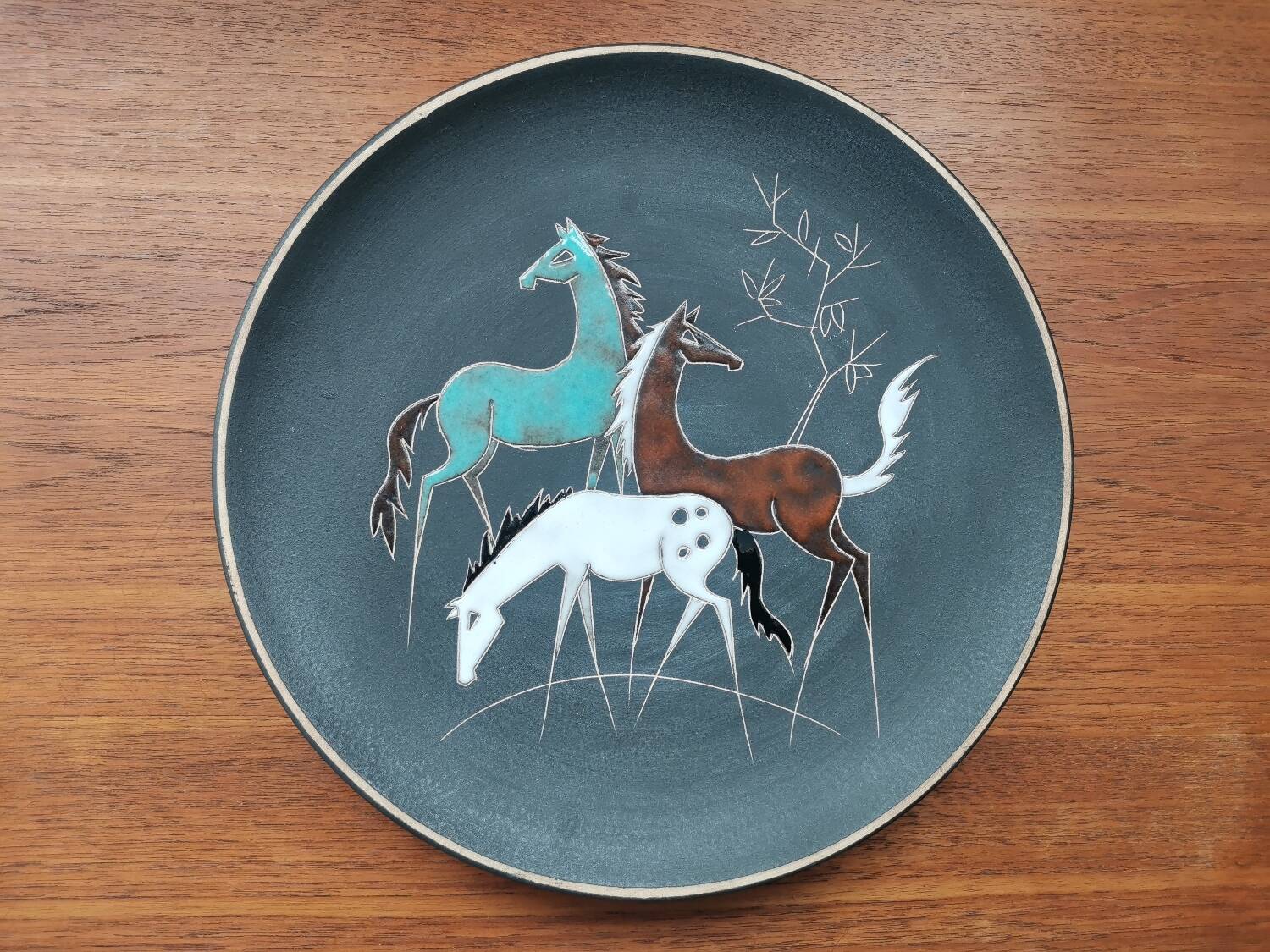 Assiette décorative vintage Ruscha « Trois chevaux »