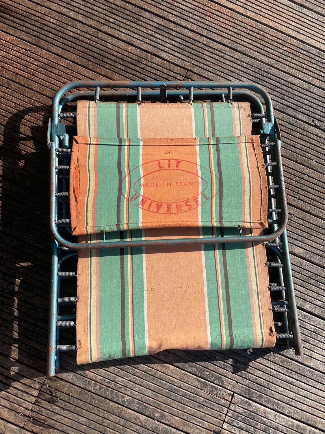 Vintage folding bed “Universal Bedding”