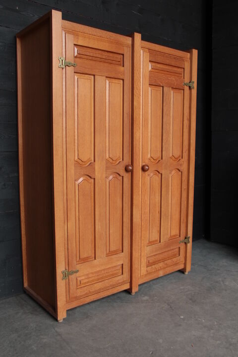 Guillerme and Chambron Cabinet