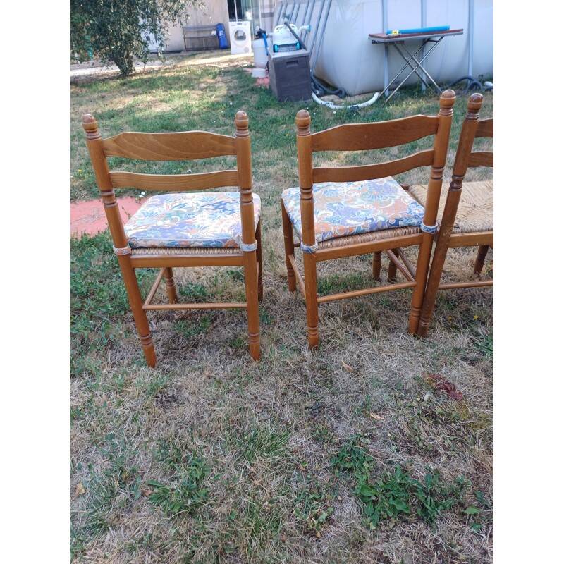 6 wooden kitchen chairs, straw-covered