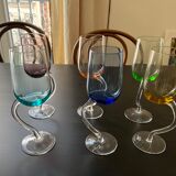 Verres à pied colorés