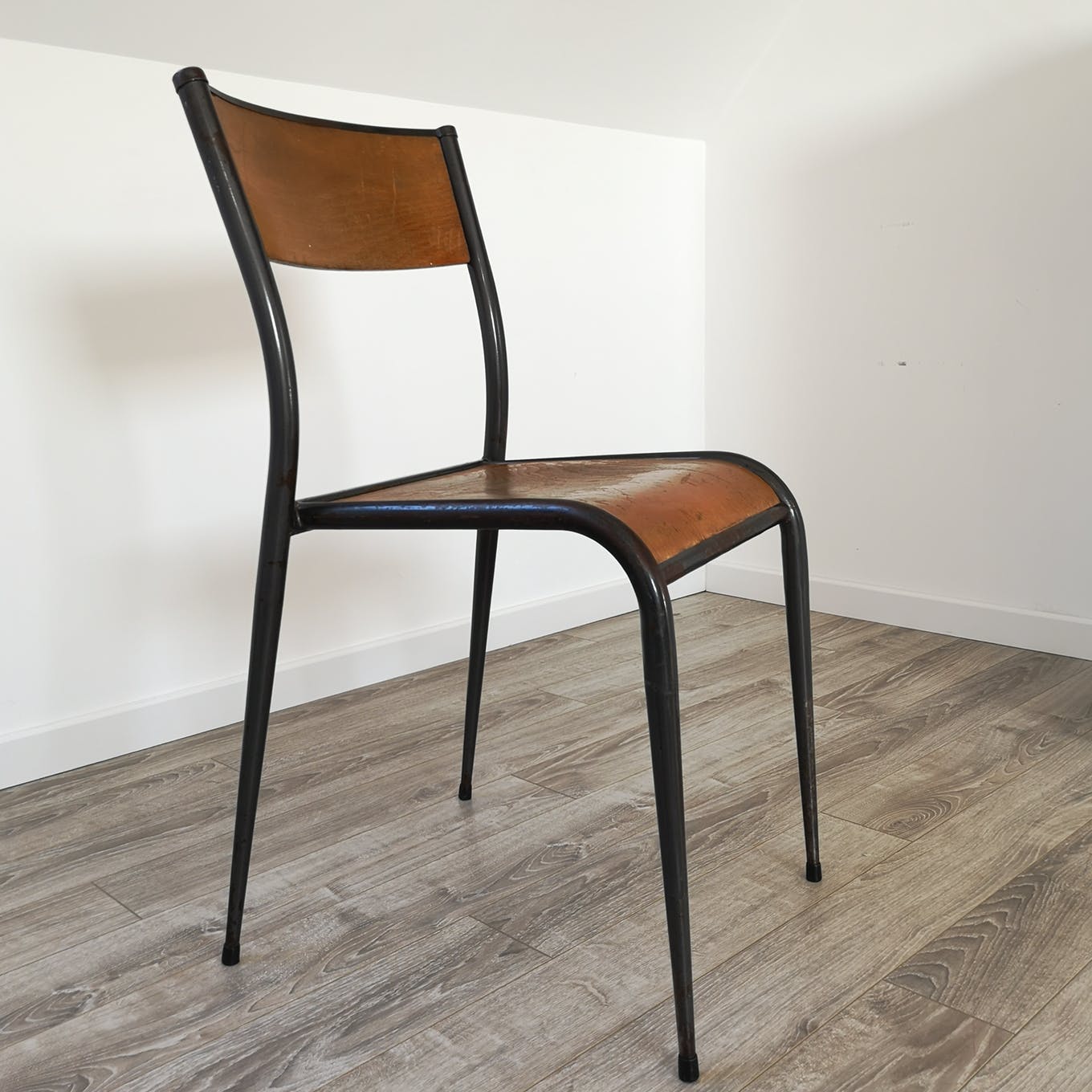 School mullca feet time chair
