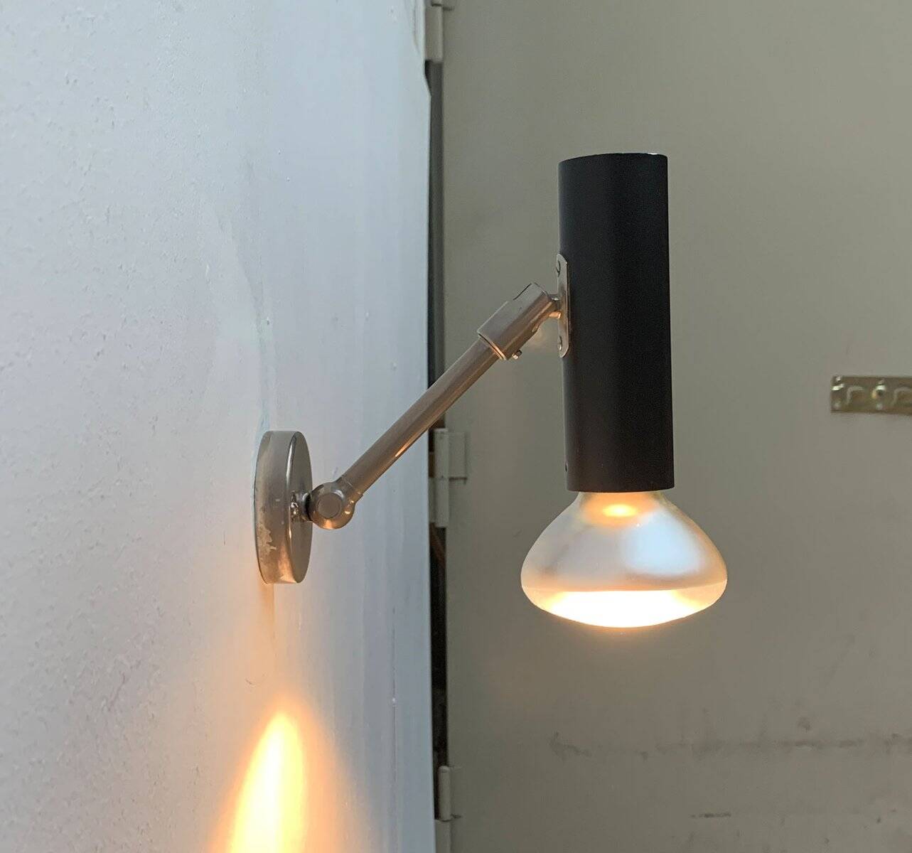 Mid-Century German Minimalist Wall Lamp from Beisl, 1960s