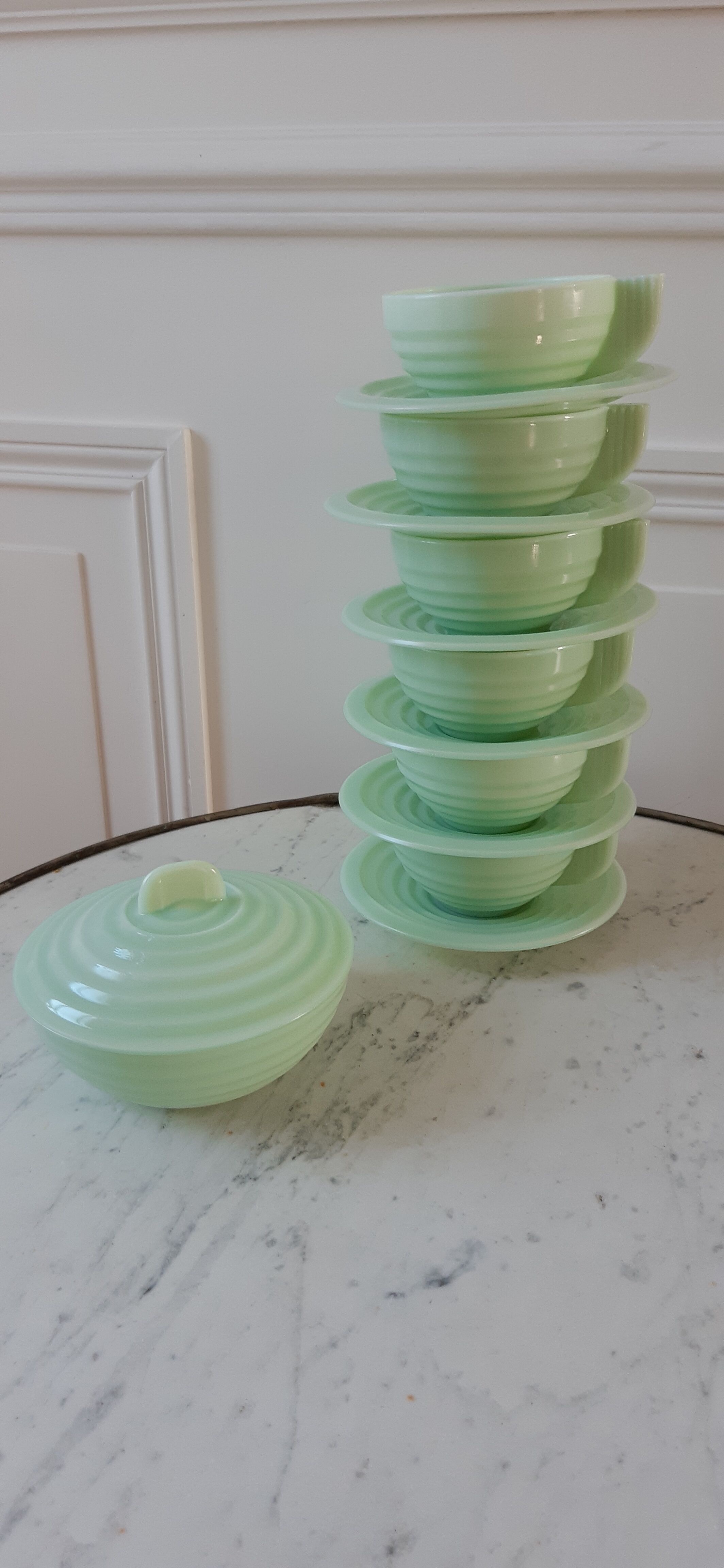 Coffee/tea set in 30s green opaline