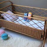 Vintage child ratin bed