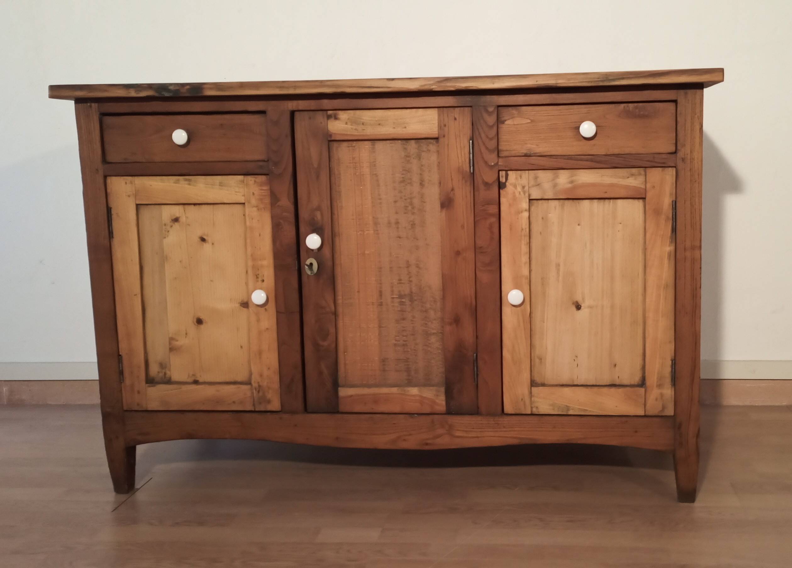 Base de commode en pin de campagne, sud de l'Italie, fin du XIXe siècle