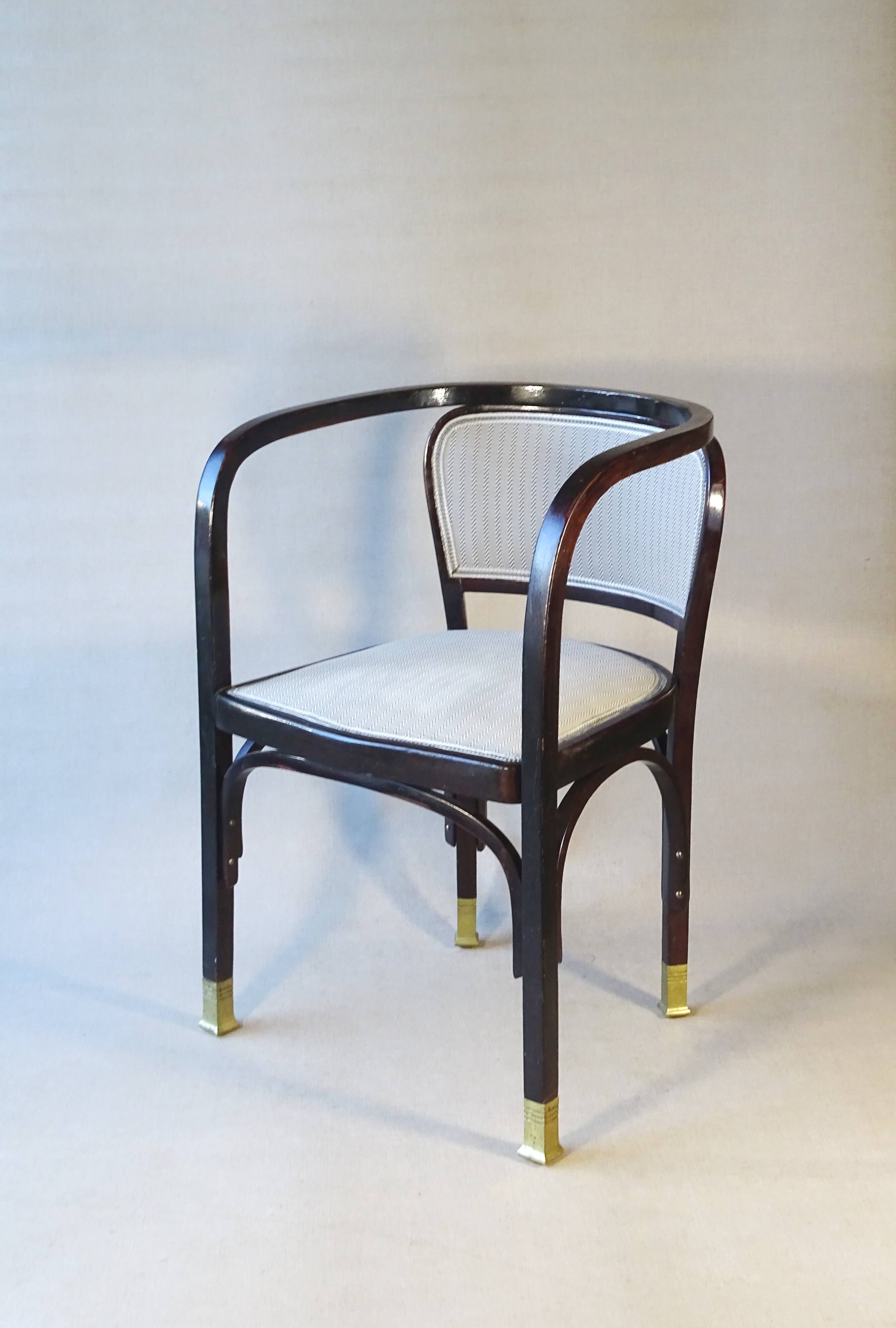 Fauteuil n°715 de Gustave Siegel pour Kohn, 1905. Backhausen