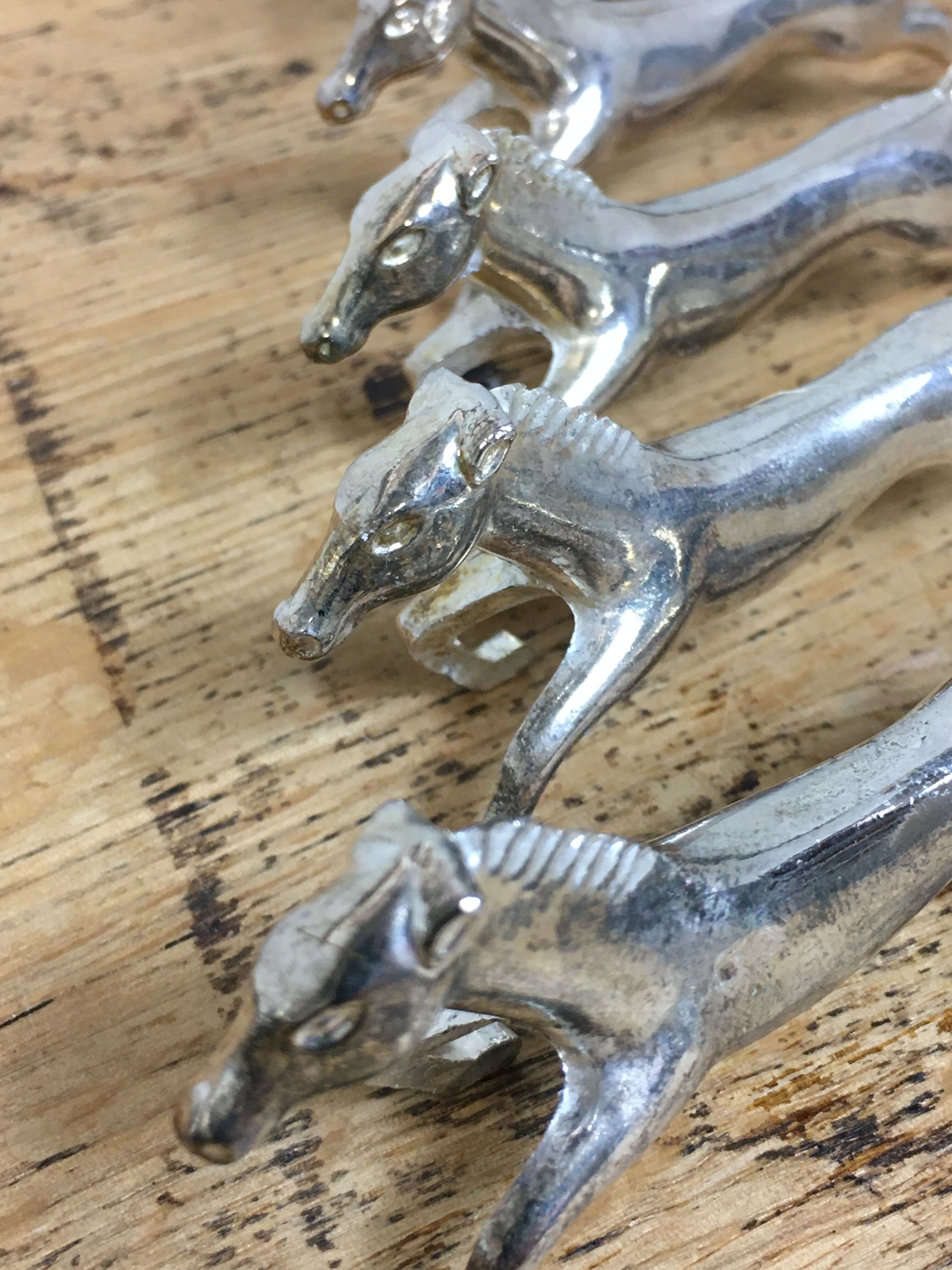 6 porte couteaux en métal forme de cheval