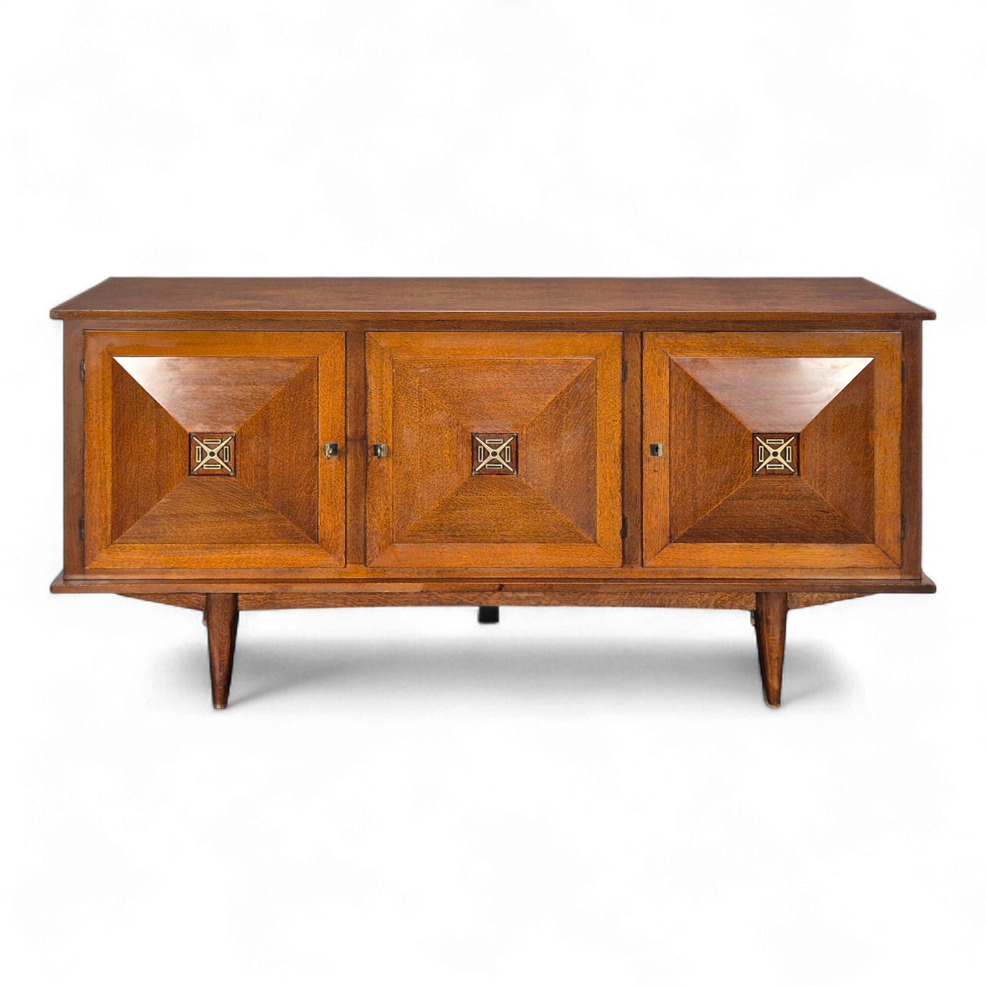 Buffet brutaliste en chêne