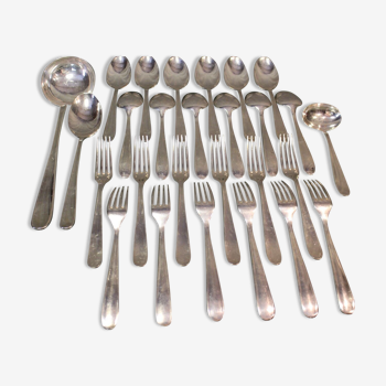 Ménagère en métal argenté signé Christofle cuillères et fourchettes