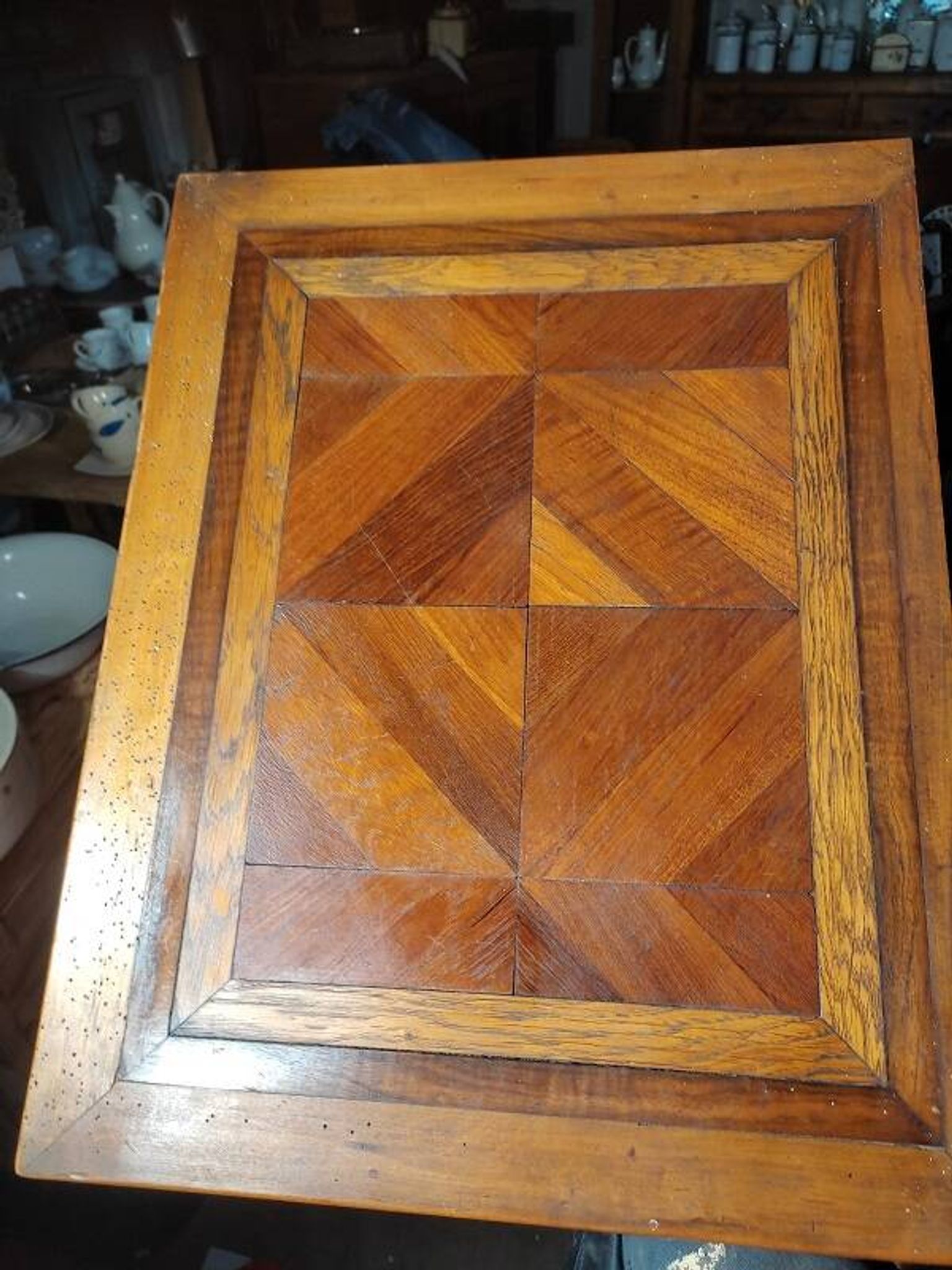 Parisian cabinet in solid wood with three drawers, marquetry and patina.