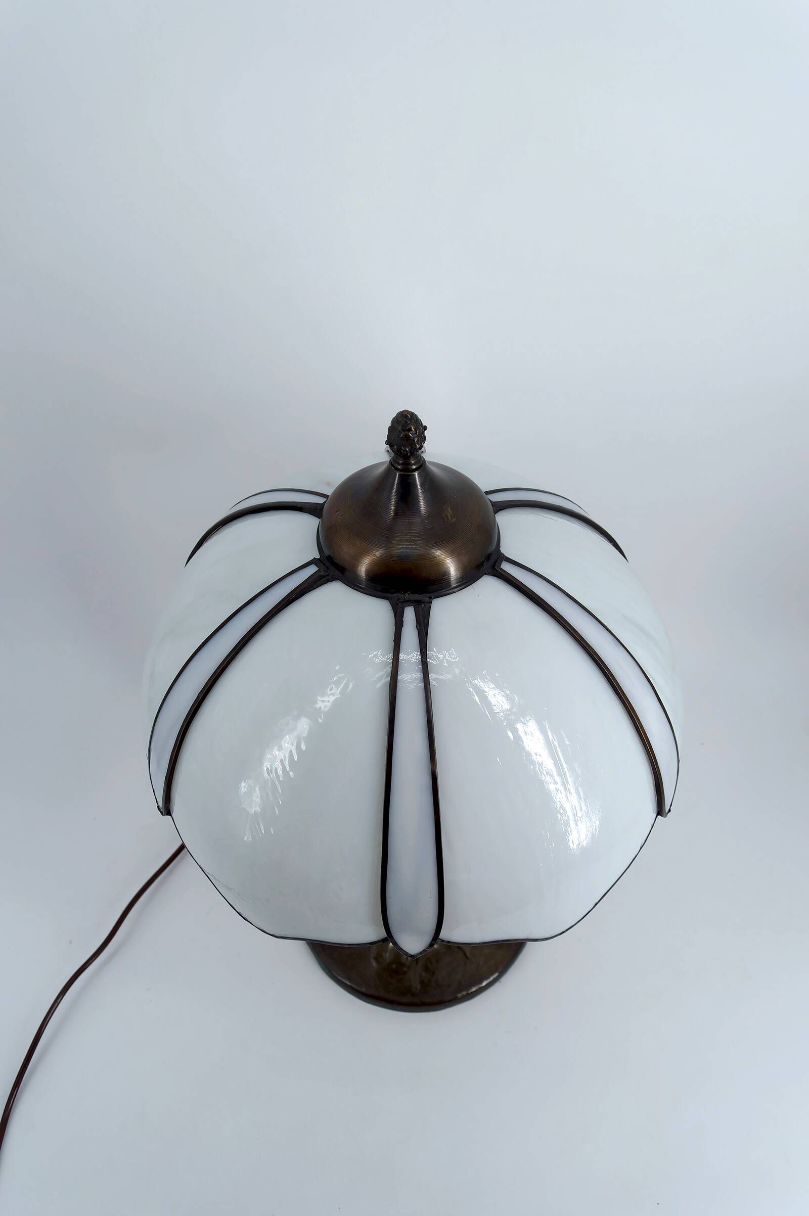 Tiffany-style table lamp – circa 1980