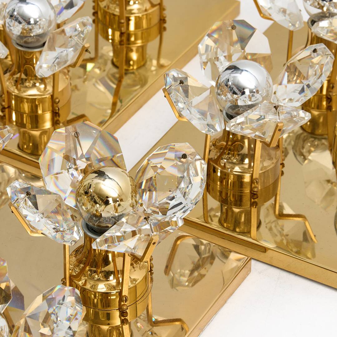 Brass wall lamp with glass prisms