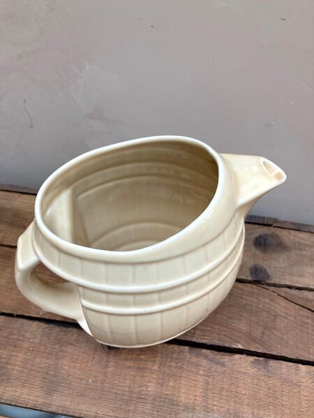 Water pitcher La Saint Uzienne