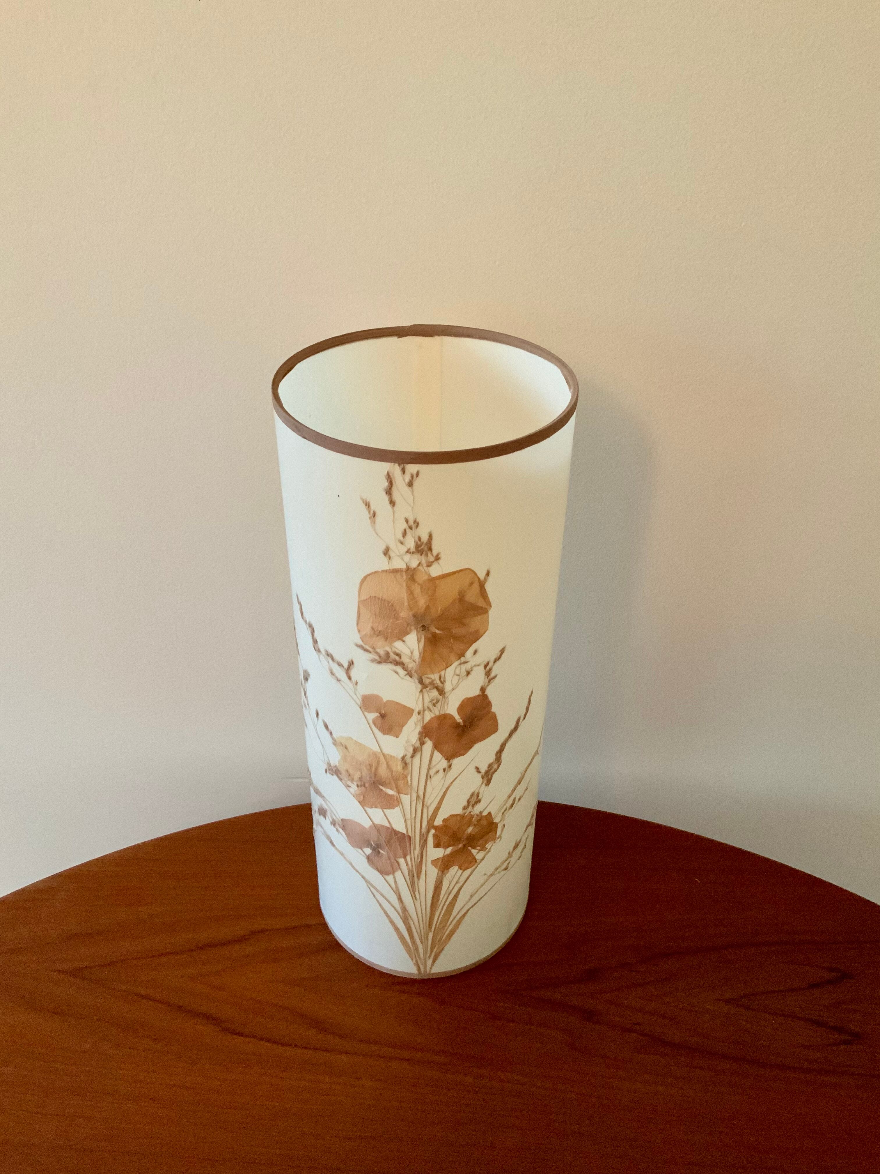 Vintage lamp dried flowers