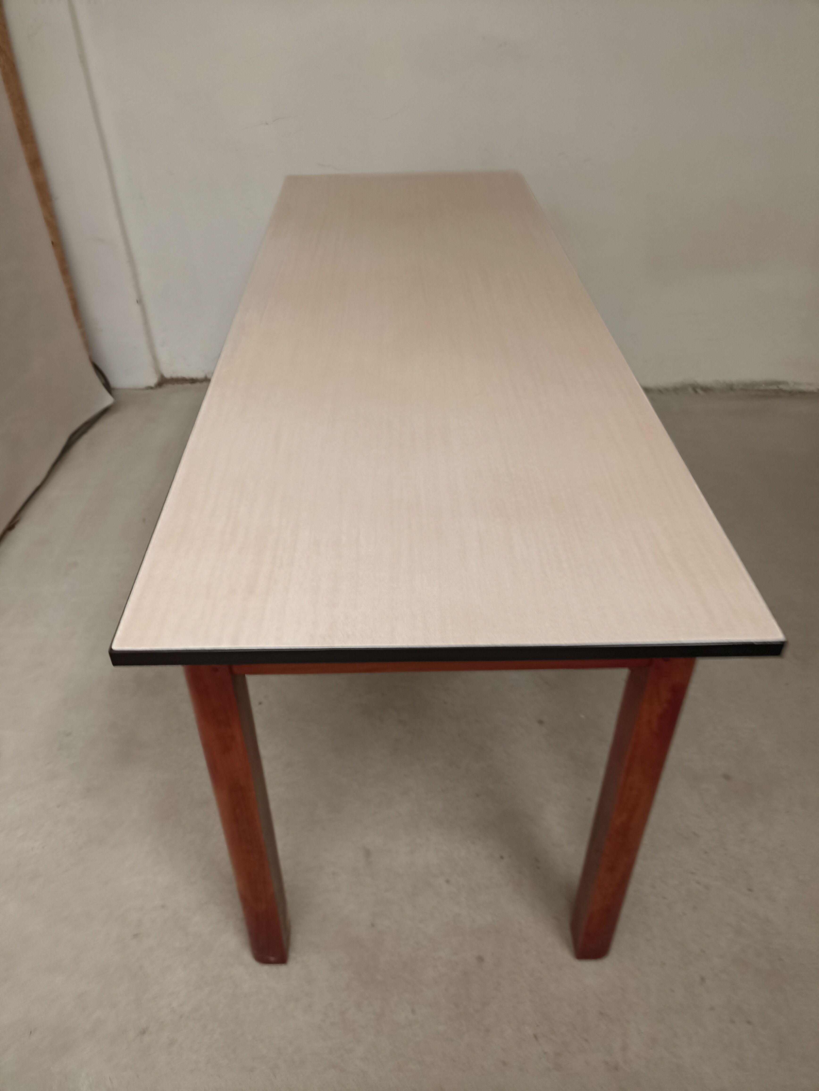 Table bistrot vintage