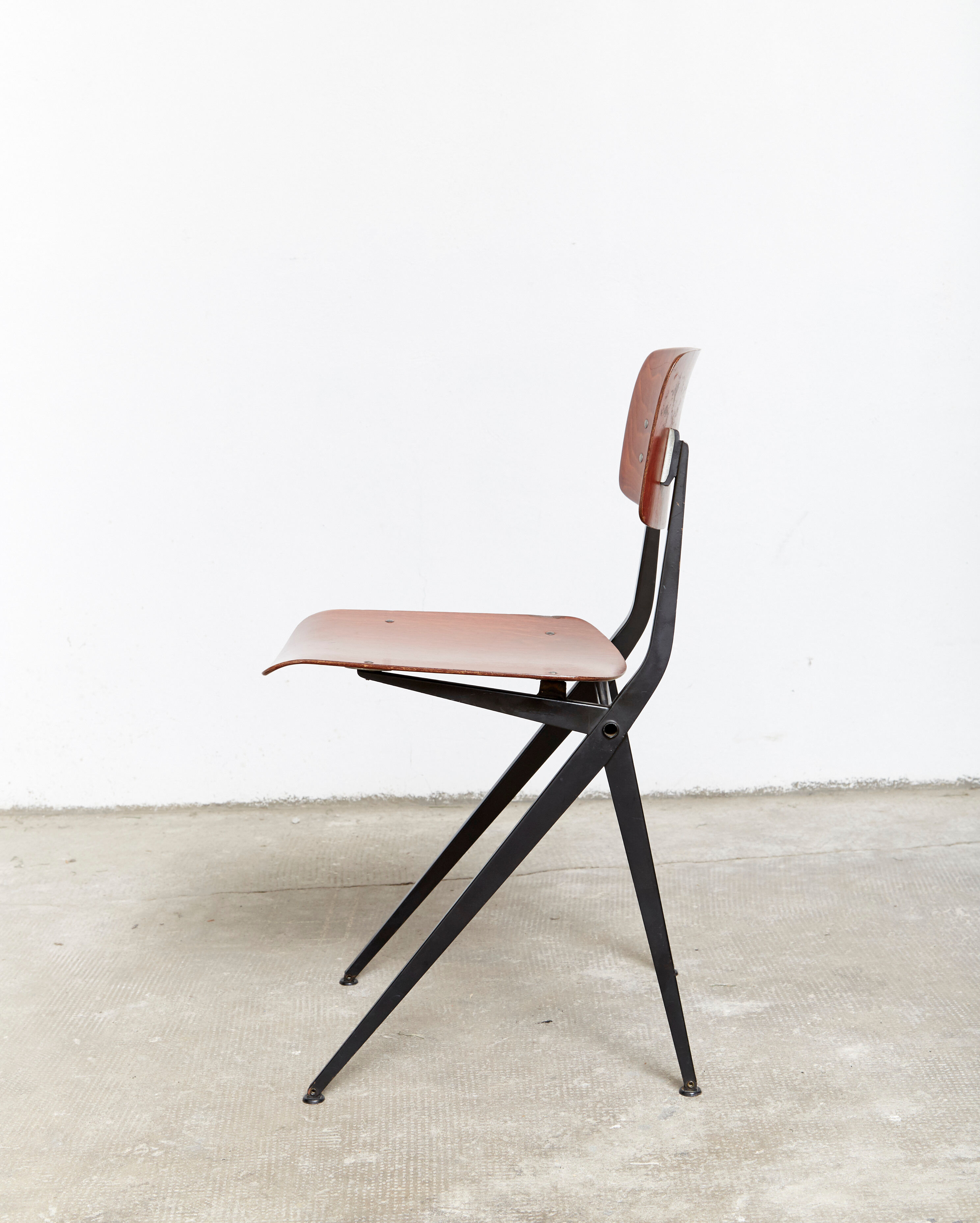 Friso Kramer "result" chair for Ahrend De Circel