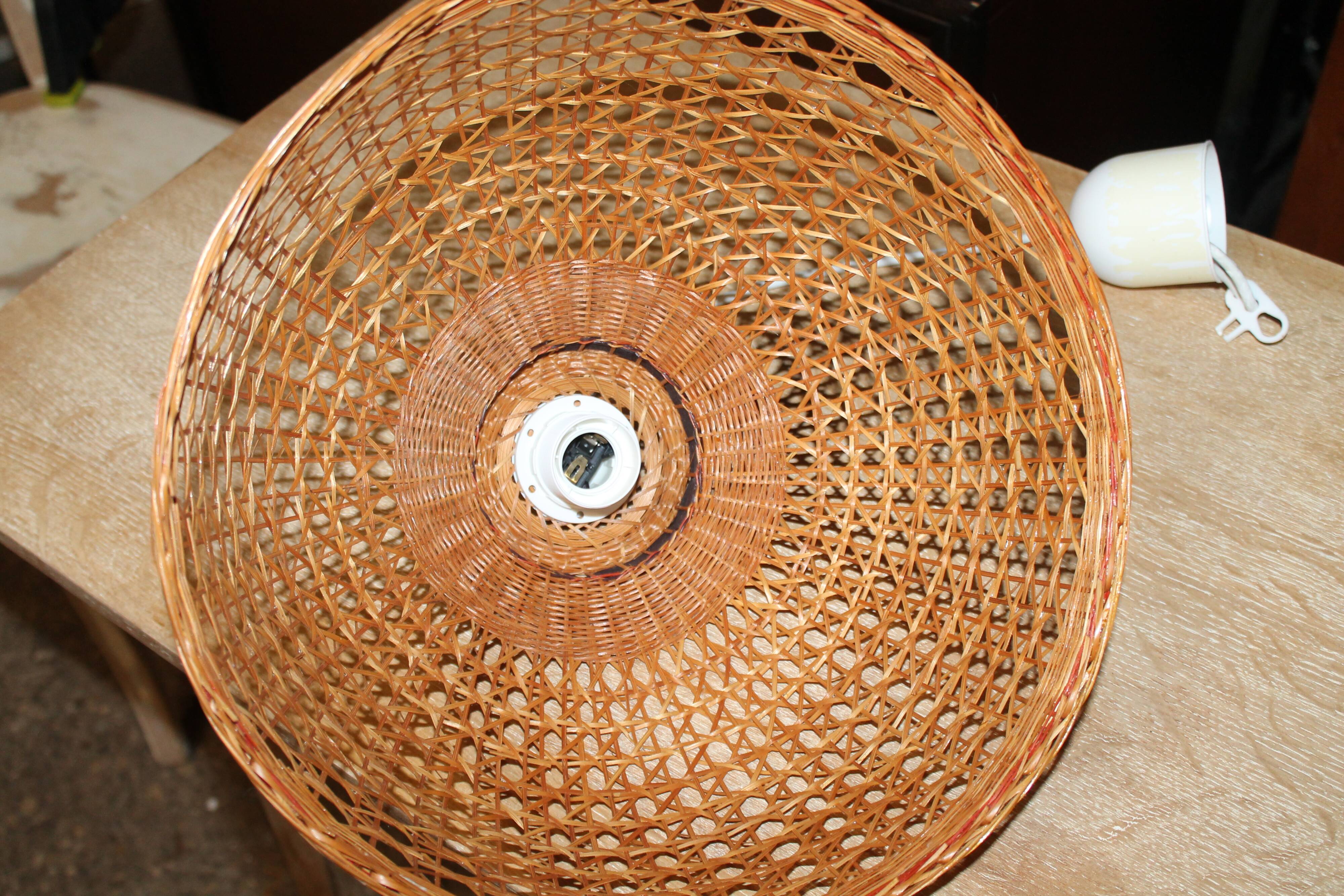 Braided bamboo hanging lamp