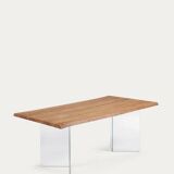 Oak table top with tempered glass legs – in perfect condition.