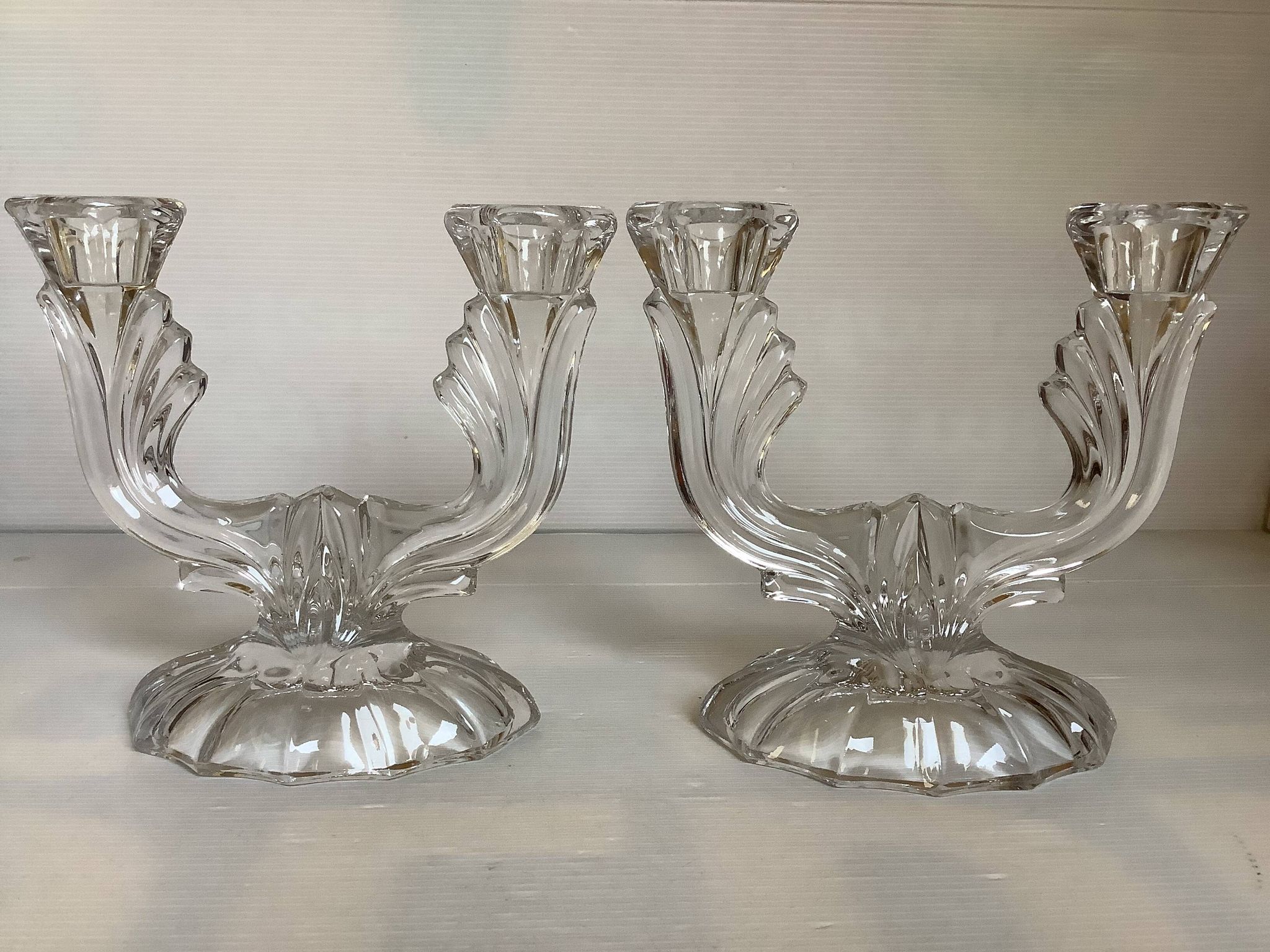 Paire de bougeoirs deux feux art déco