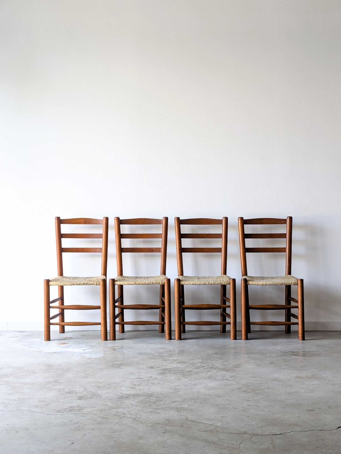 4 vintage brutalist wooden chairs by C. Perriand, 1960s 1970s