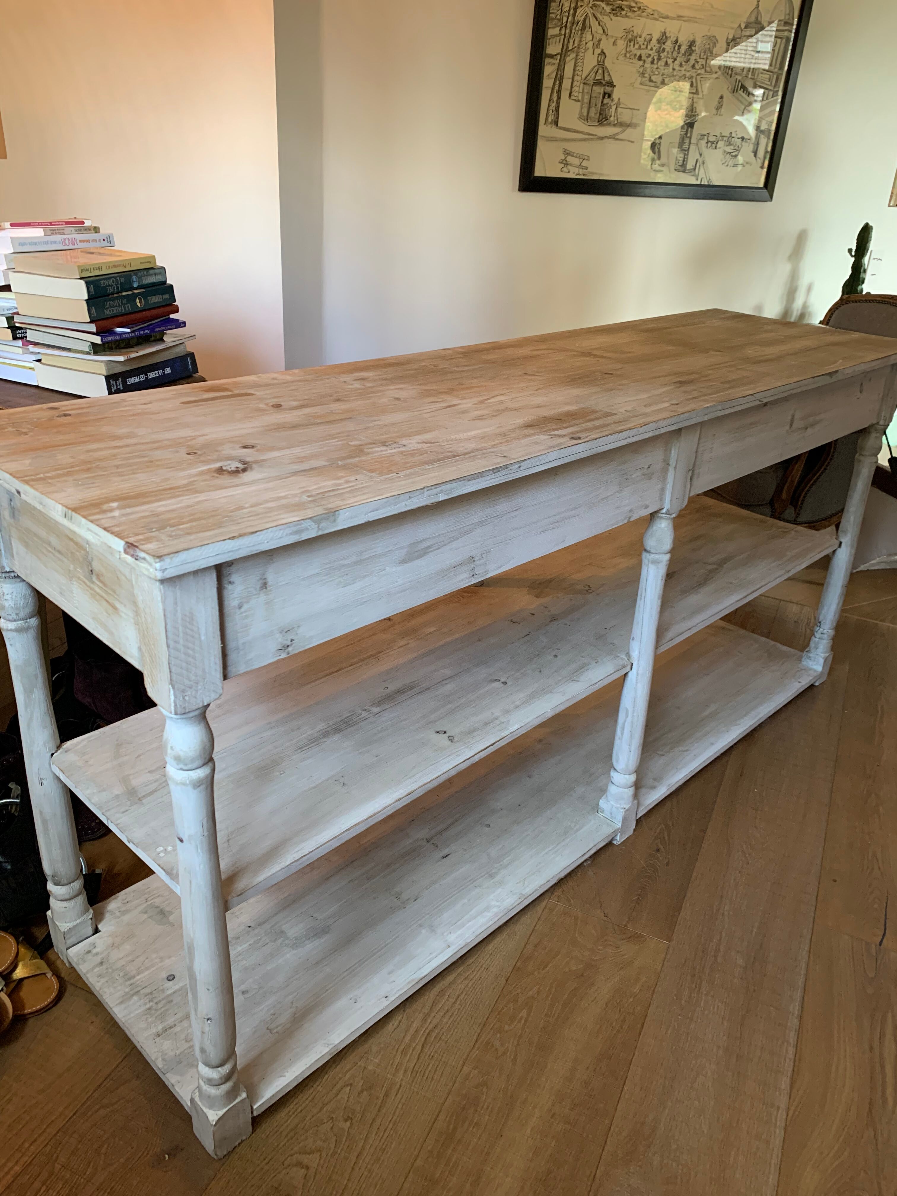 Console in lacquered wood