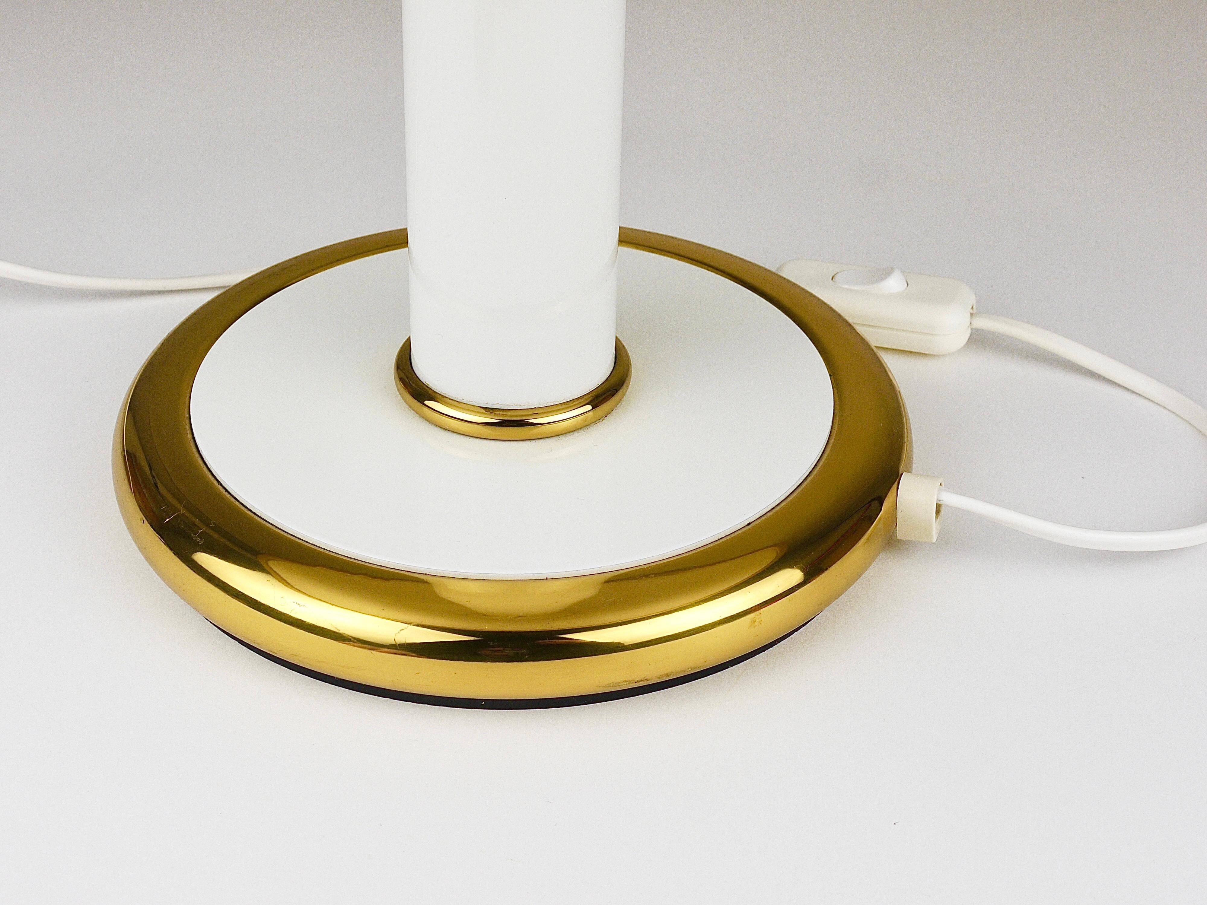 F. Fabbian Mushroom Table Lamp in White and Gold Murano Glass, Italy, 1970s