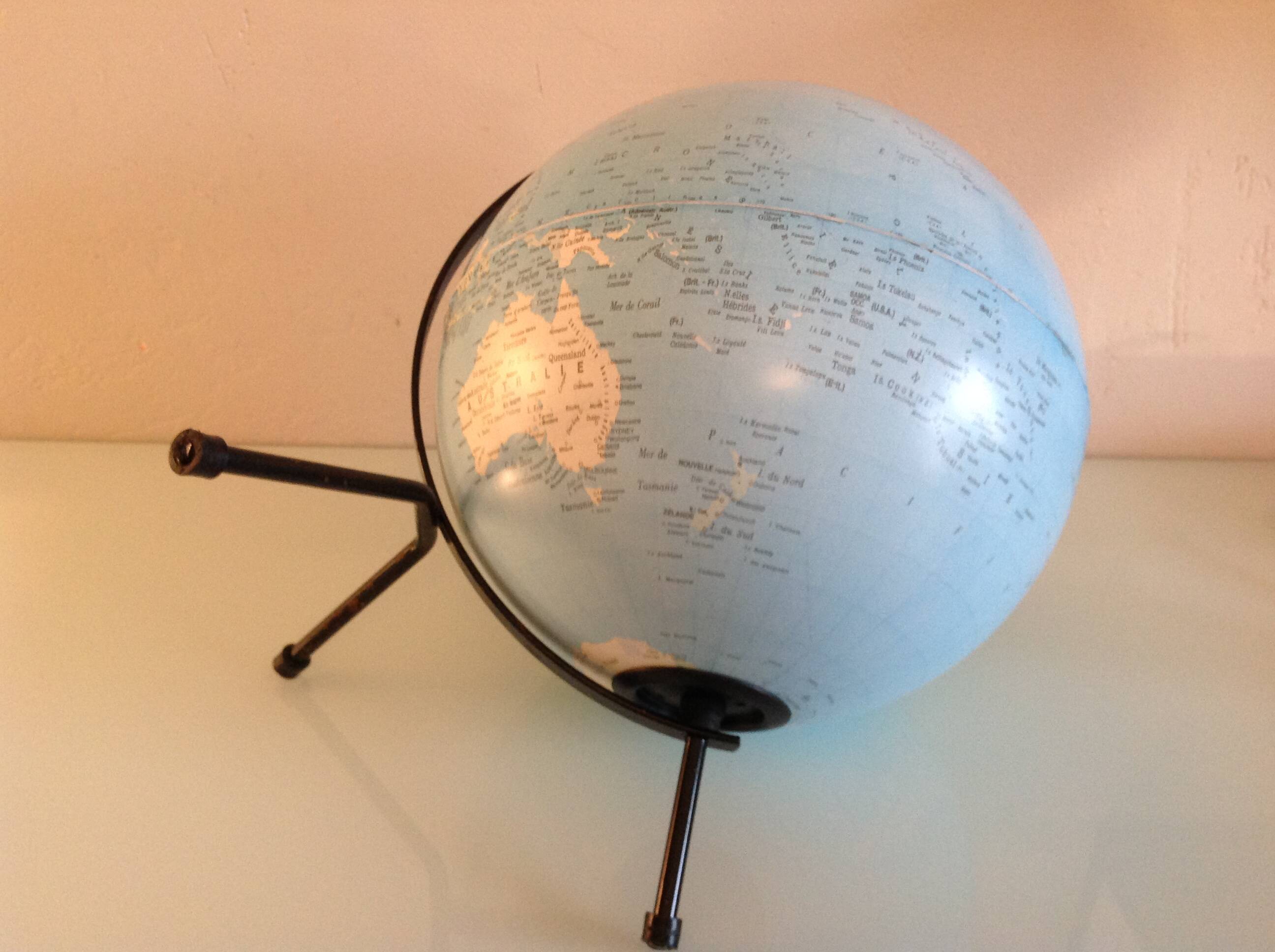 Girard and Barrère terrestrial globe on tripod base / vintage 50s-60s