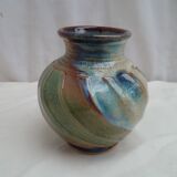 Pottery vase Glossy has facets