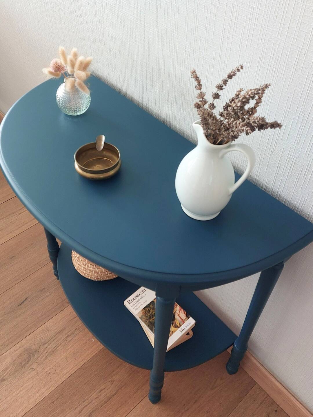 Maupiti Blue Half-Moon Console
