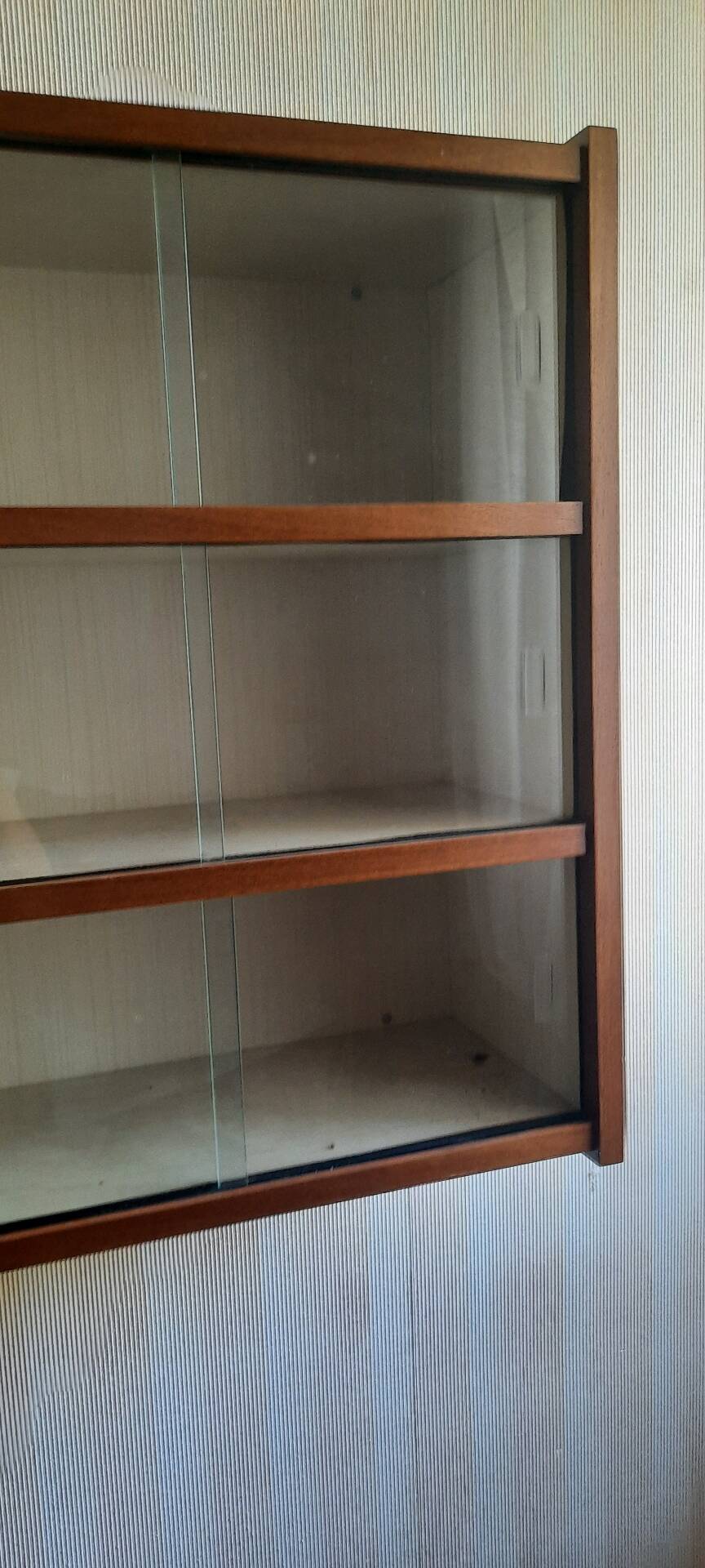 Set of 2 wall shelves