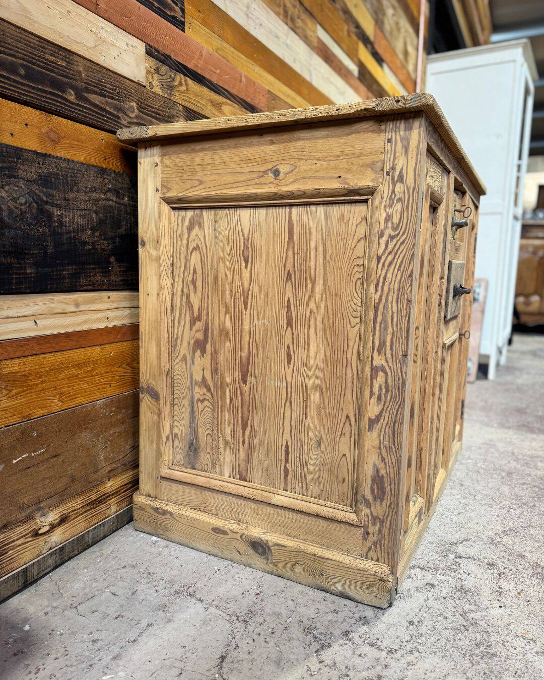 Old shop counter dating from the early 20th century.