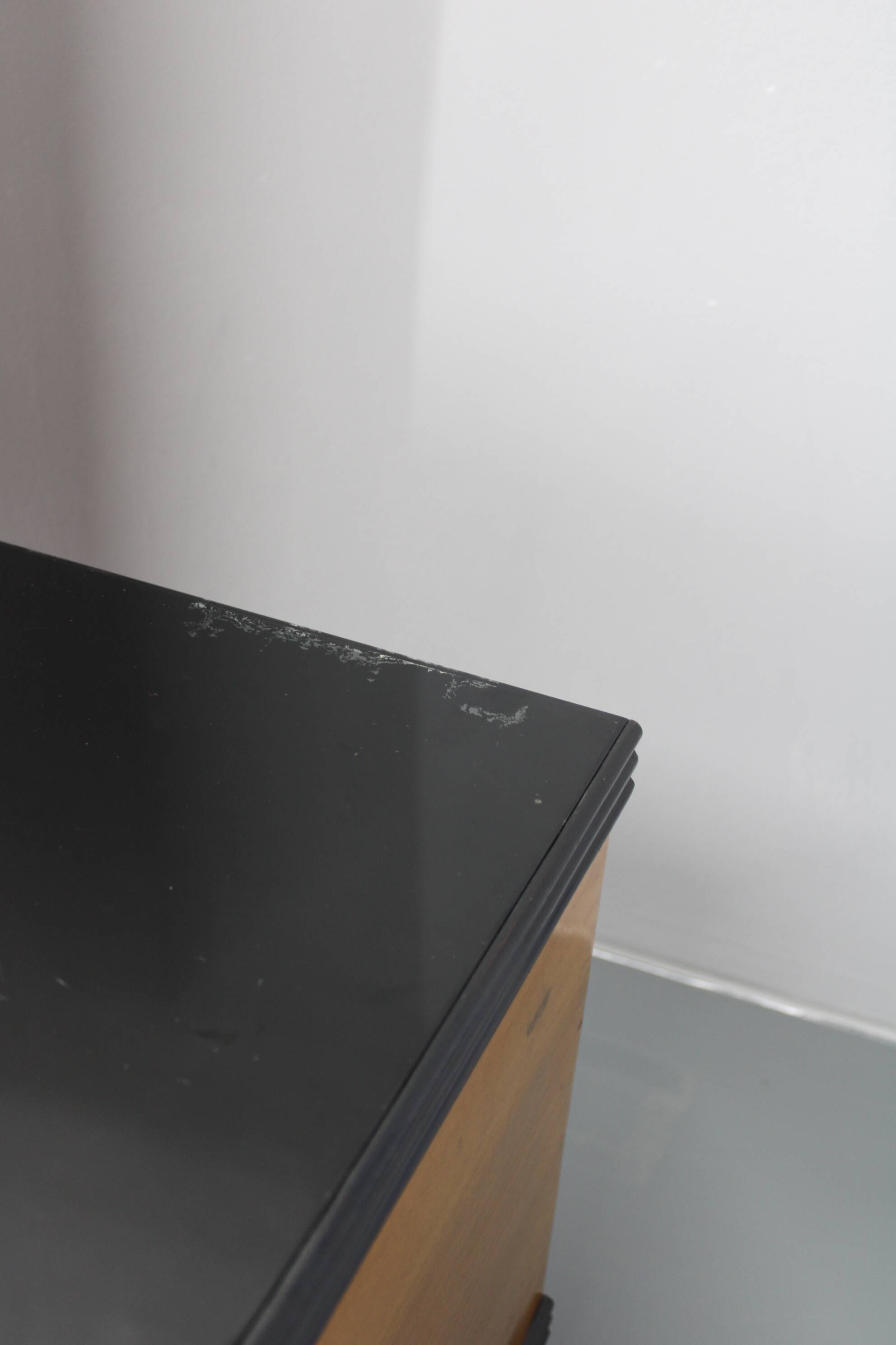 1940s Italian Art Deco Mirror Cabinet in Walnut Finish