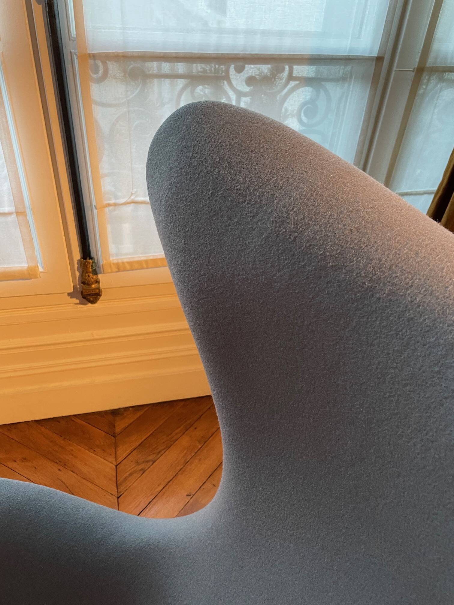 EGG CHAIR - Design Arne JACOBSEN - Edition Fritz HANSEN