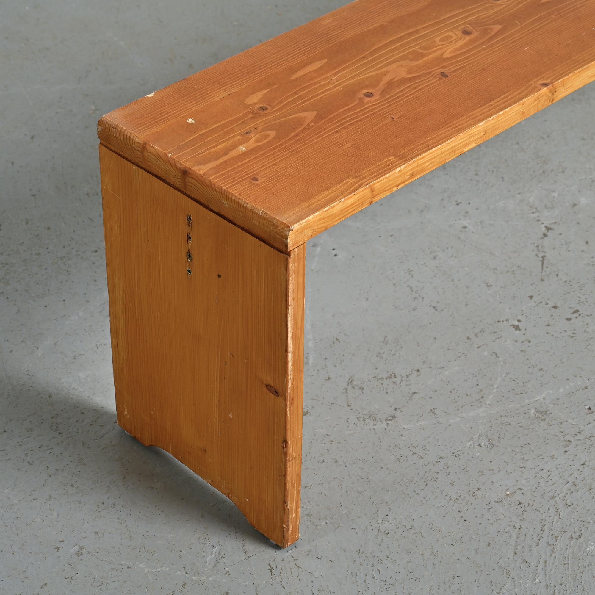 Solid pine bench, Les Arcs 1800, France, circa 1975