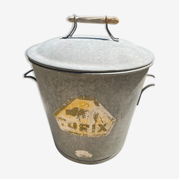 Zinc basin with lid